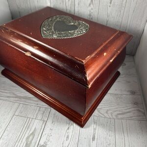 Wooden Jewelry Box Medium Mahogany w/Heart Decorative Organizer Vintage Elegant